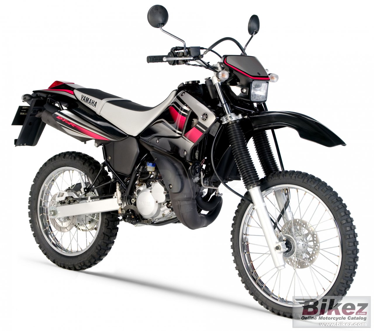 Big Yamaha dt 125 re picture and wallpaper from Bikez.com